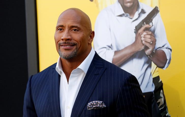 © Reuters. Ator Dwayne Johnson em pré-estreia de filme em Los Angeles