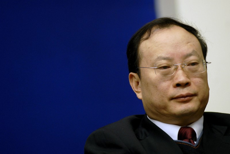 © Reuters. Wang Baoan attends a news conference in Beijing