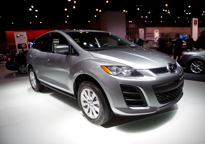 © Reuters. The 2010 Mazda CX-7 is unveiled at the 2009 New York International Auto Show