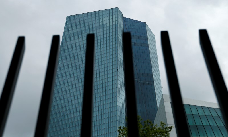 © Reuters. European Central Bank headquarters are pictured in Frankfurt