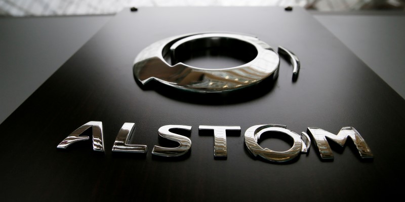 © Reuters. The logo of Alstom Group is seen at the company's headquarters after a news conference to present the company's full year to end-March 2015/16 annual results in Saint-Ouen, near Paris, France