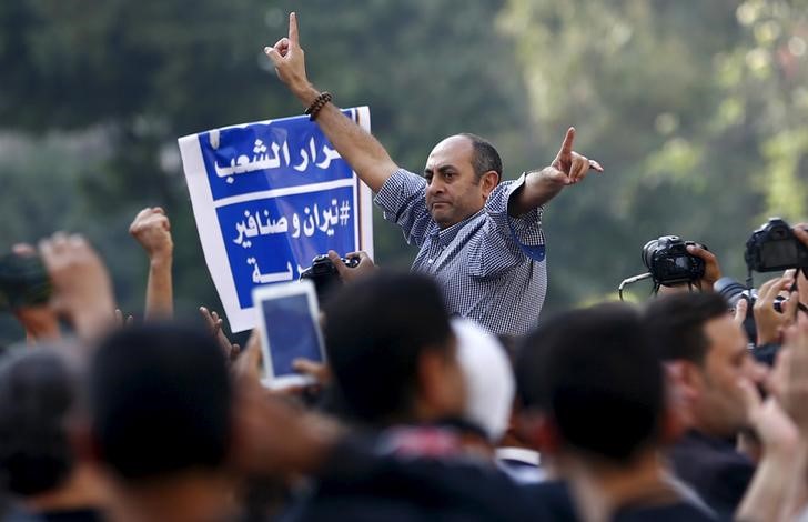 © Reuters. محكمة مصرية تؤيد إخلاء سبيل ناشط حقوقي متهم بالتحريض على التظاهر