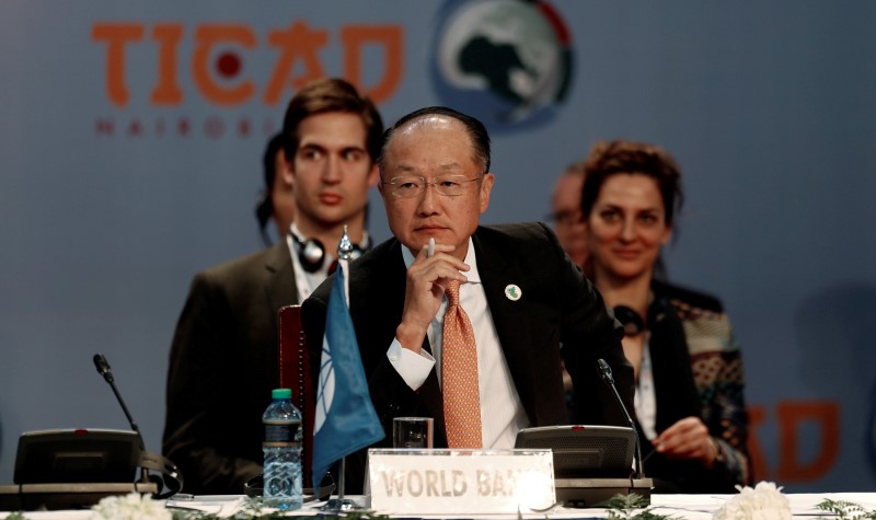 © Reuters. World Bank President Jim Yong Kim attends the Sixth Tokyo International Conference on African Development in Kenya's capital Nairobi