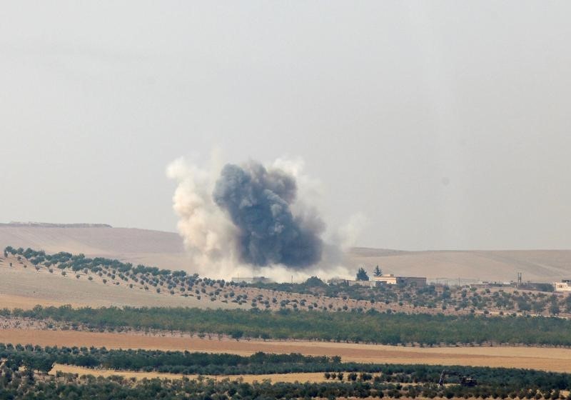 © Reuters. بيان: الجيش التركي يشن 61 هجوما جديدا بالمدفعية في شمال سوريا