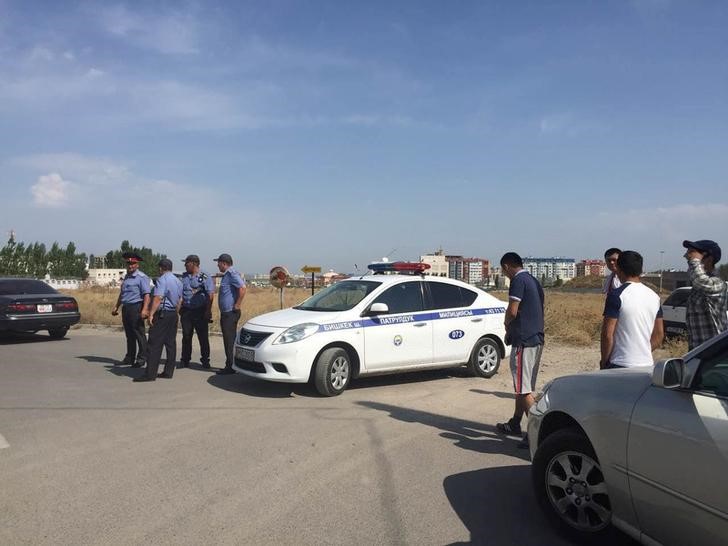 © Reuters. مقتل شخص وإصابة ثلاثة في انفجار استهدف سفارة الصين بقرغيزستان