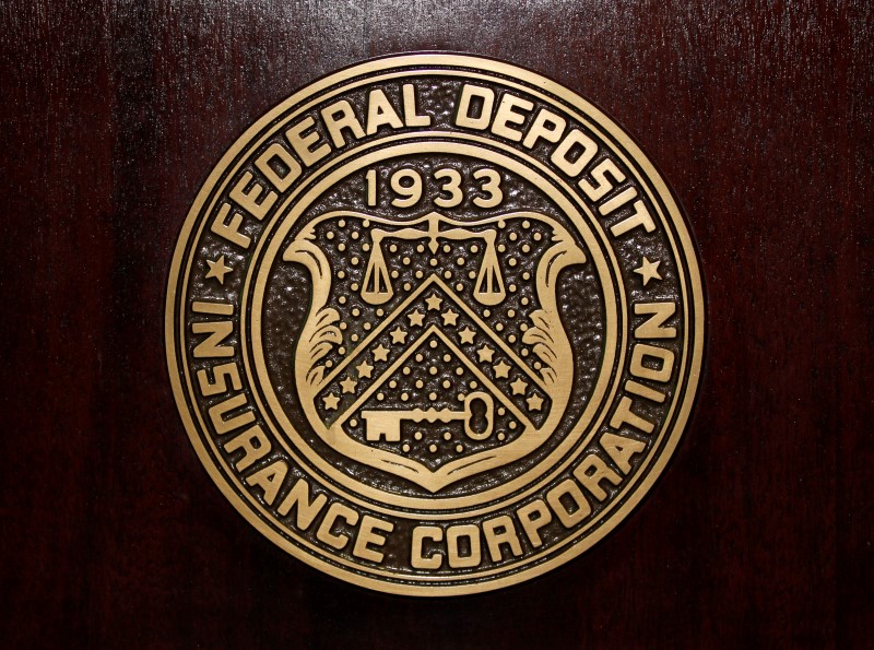 © Reuters. The Federal Deposit Insurance Corp (FDIC) logo is seen at the FDIC headquarters in Washington
