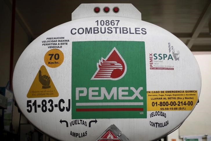 © Reuters. A Pemex truck is seen in Mexico City