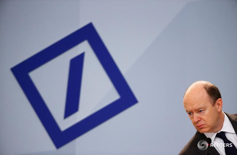 © Reuters. Deutsche Bank Chief Executive Cryan attends a news conference in Frankfurt