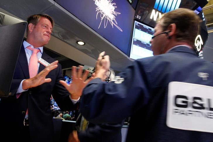 © Reuters. الأسهم الأمريكية تغلق منخفضة بفعل قطاع الطاقة