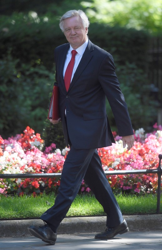 © Reuters. Britain's Minister for Brexit, David Davies arrives for a cabinet meeting in Downing Street in London, Britain