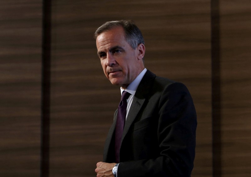 © Reuters. Mark Carney, Bank of England Governor and the chairman of the Financial Stability Board (FSB), leaves a news conference after FSB plenary session in Tokyo