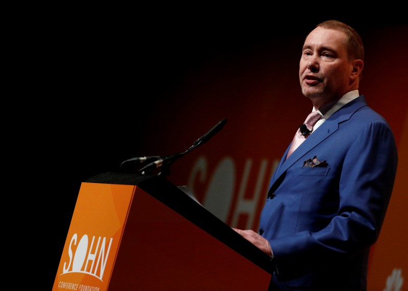 © Reuters. Jeffrey Gundlach, Chief Executive Officer, DoubleLine Capital, speaks at the Sohn Investment Conference in New York