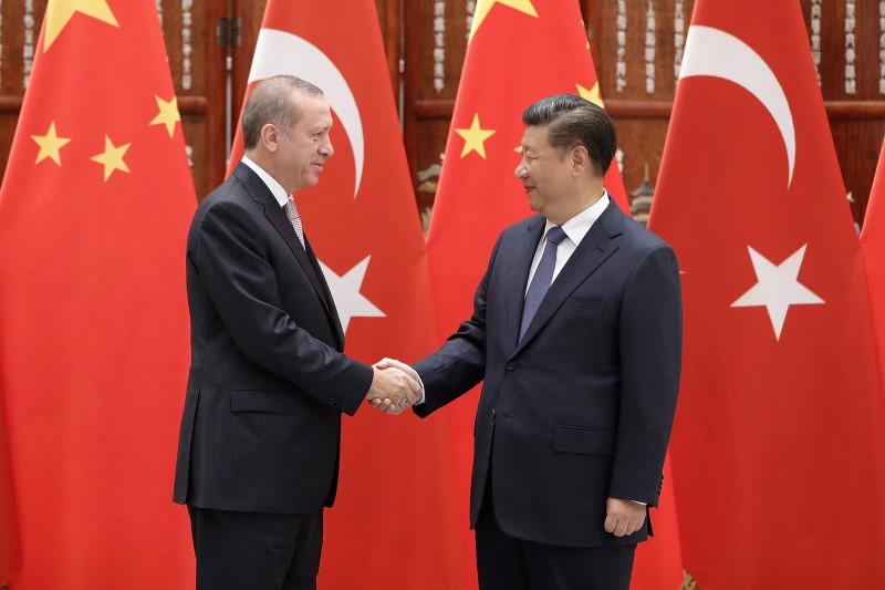 © Reuters. China's President Xi Jinping meets with Turkish President Recep Tayyip Erdogan in Hangzhou