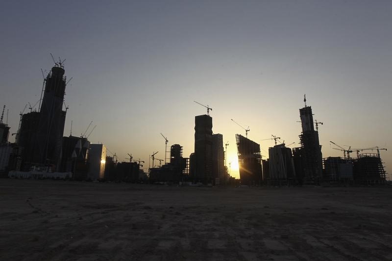 © Reuters. View of King Abdullah Financial District in the Saudi capital Riyadh at sun set