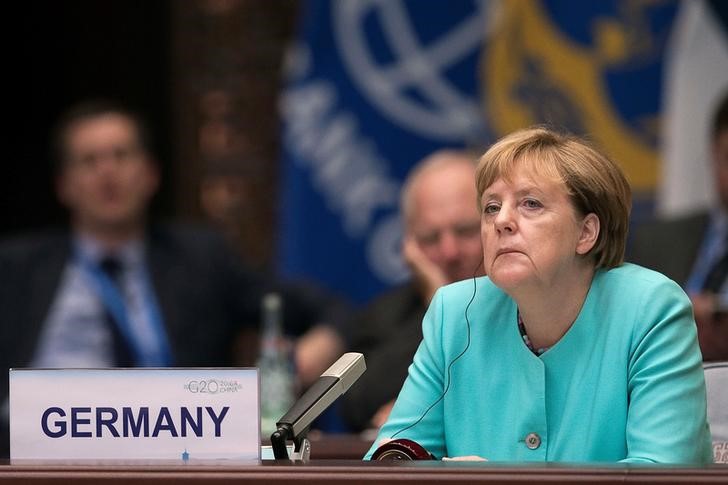 © Reuters. La canciller alemana, Angela Merkel, en la ceremonia de apertura de la cumbre del G-20 en Hangzhou