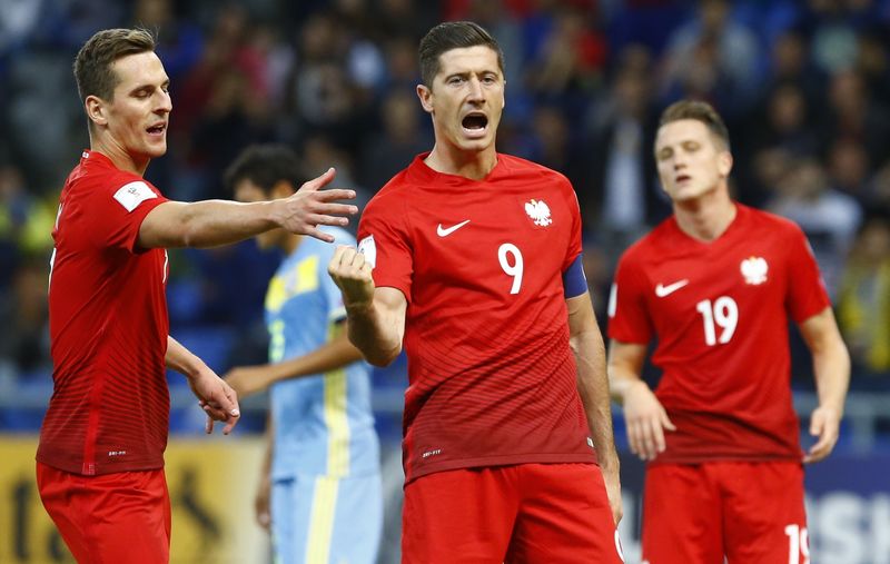 © Reuters. Football Soccer - Kazakhstan v Poland - World Cup 2018 Qualifiers