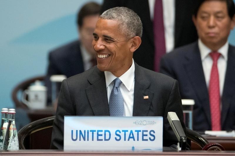 © Reuters. البيت الأبيض:أوباما يبحث مع أولوند وميركل الوضع في أوكرانيا