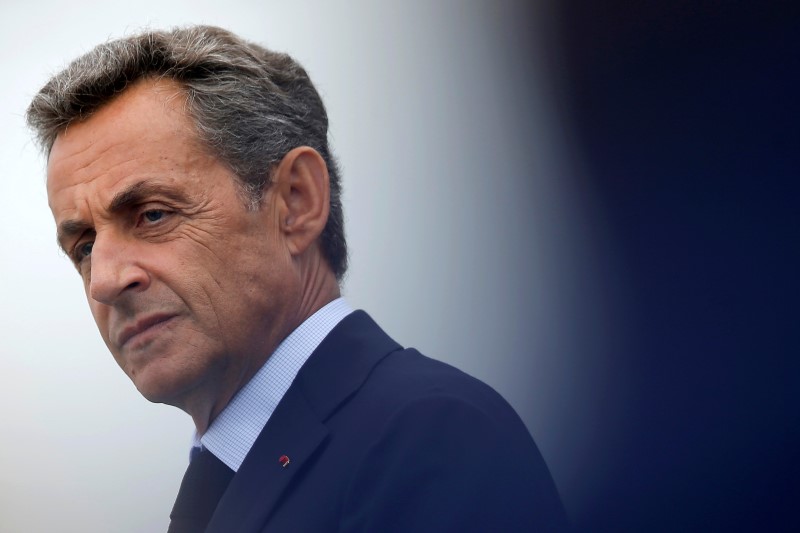 © Reuters. Nicolas Sarkozy, former head of the Les Republicains political party, attends Les Republicains LR political party summer camp in La Baule