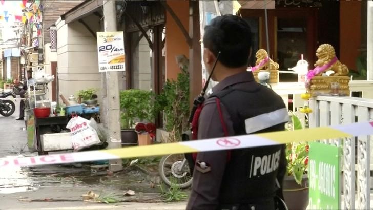© Reuters. شرطة تايلاند تعتقل أول مشتبه به على صلة بتفجيرات في مدن سياحية