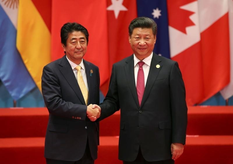 © Reuters. رئيس الصين: على اليابان توخي الحذر في كلماتها وأفعالها ببحر الصين الجنوبي