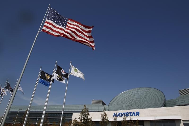 © Reuters. Exterior of Navistar office is seen in Lisle, Illinois