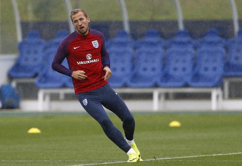 © Reuters. England Training