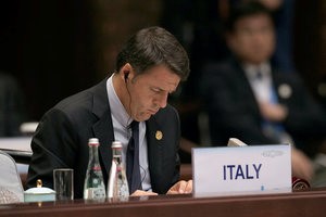 © Reuters. Italy's Prime Minister Matteo Renzi attends the opening ceremony of the G20 Summit in Hangzhou