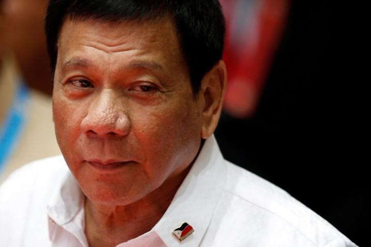 © Reuters. Presidente das Filipinas, Rodrigo Duterte, durante cúpula da Associação de Nações do Sudeste Asiático em  Vientiane, no Laos.