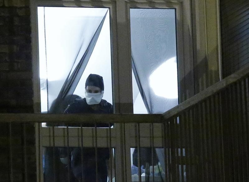 © Reuters. Tres supuestas islamistas detenidas en Francia, una apuñala a policía