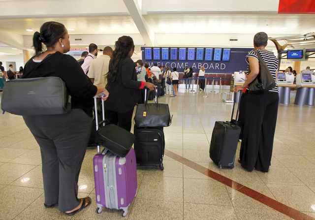 © Reuters. LA FRÉQUENTATION MONDIALE DES AÉROPORTS À SON RYTHME LE PLUS ÉLEVÉ DEPUIS 2010