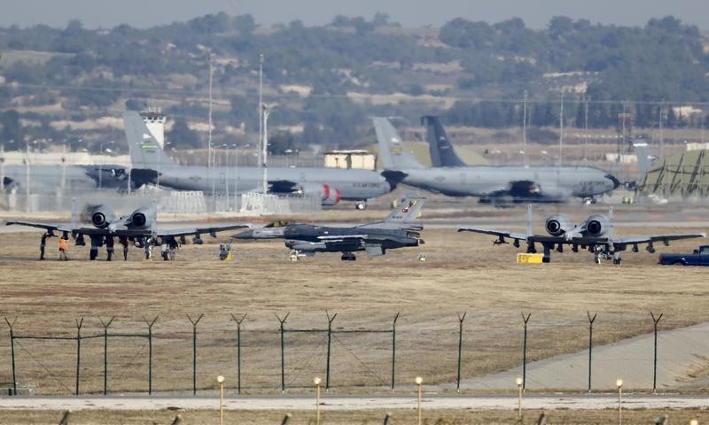 © Reuters. تركيا تقول أبلغت ألمانيا بقبولها زيارة نواب لقاعدة إنجيرليك