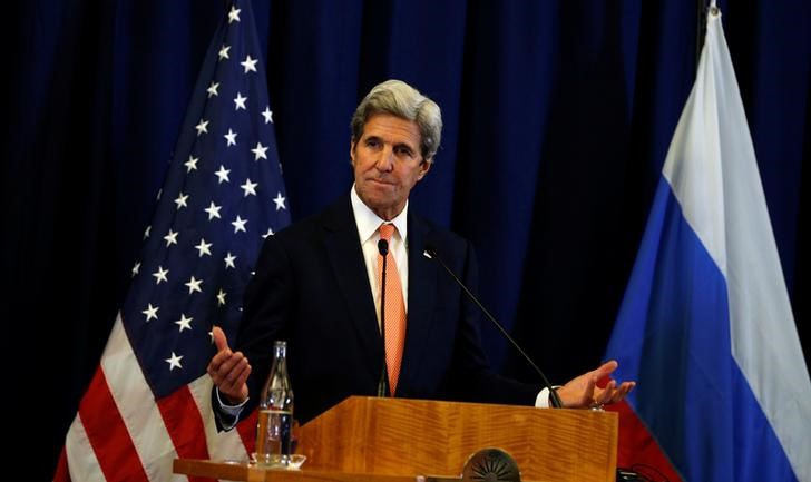 © Reuters. مقاتلو معارضة سوريون يشككون في نجاح الاتفاق الأمريكي الروسي