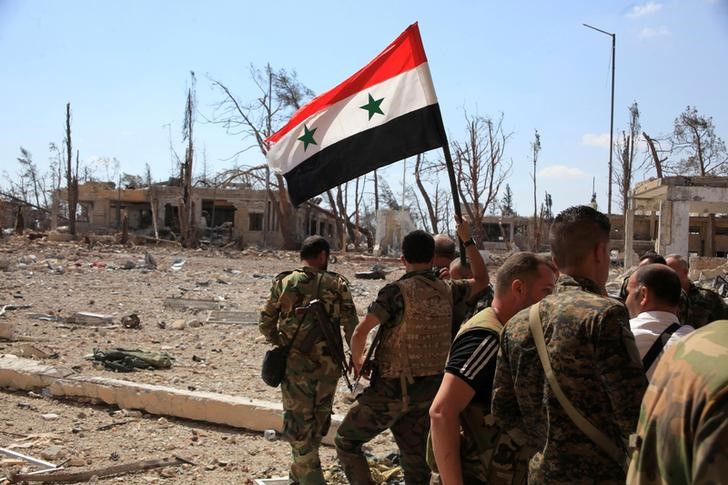 © Reuters. الصراع في حلب يحتدم بعد ساعات من إعلان التوصل لاتفاق بشأن سوريا