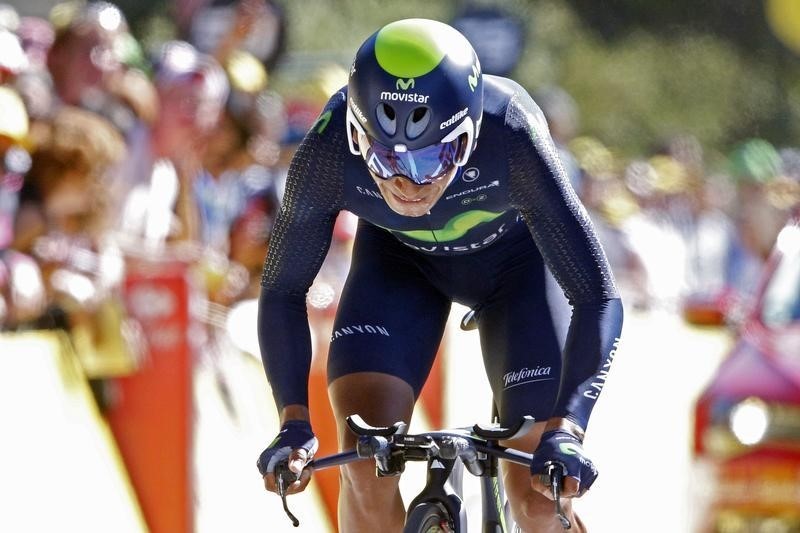 © Reuters. El ciclista colombiano Nairo Quintana en una etapa del Tour de Francia de este año.