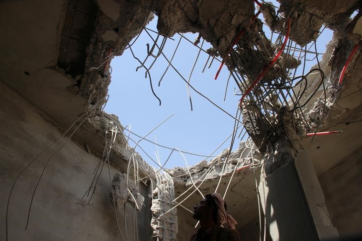 © Reuters. Mueren al menos 21 civiles en ataques de la coalición saudí en Yemen