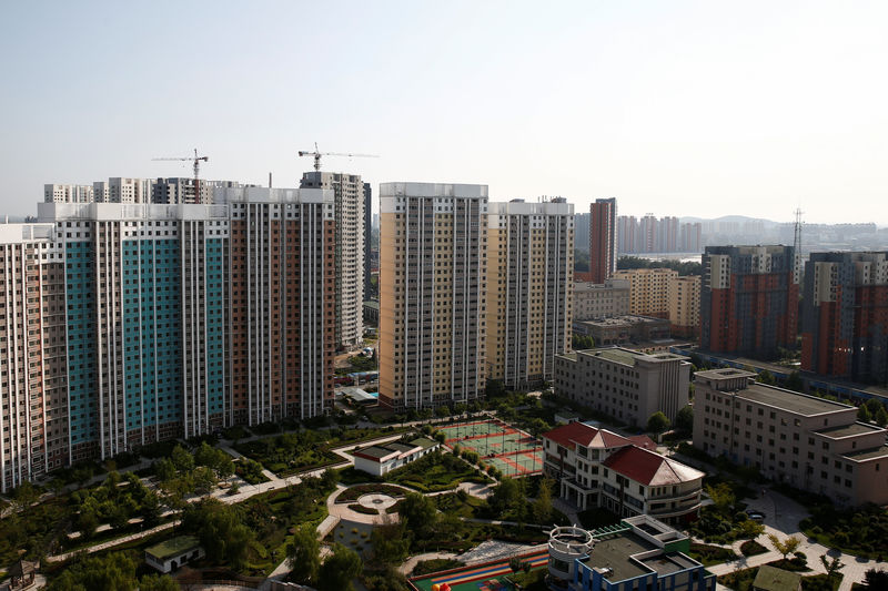 © Reuters. A general view shows the largely empty New Zone urban development in Dandong