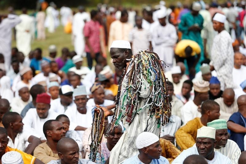 © Reuters. Musulmanes de todo el mundo celebran la festividad de Eid al-Adha