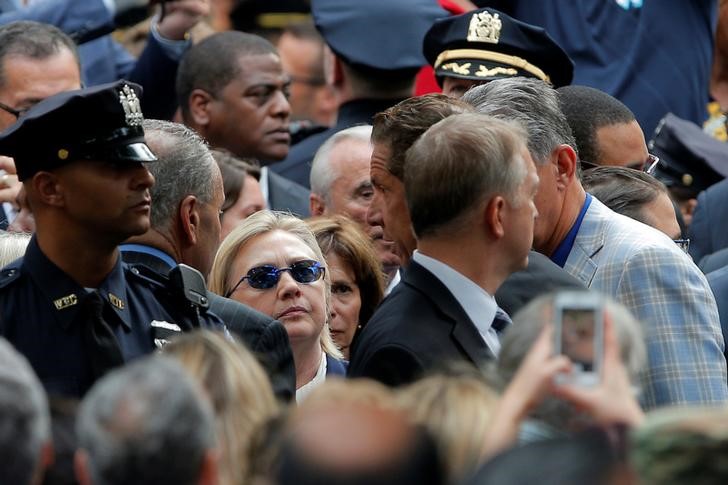 © Reuters. Candidata presidencial democrata Hillary Clinton durante cerimônia que marcou o 15º aniversário dos ataques de 11 de setembro em Nova York, EUA