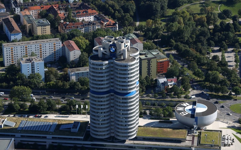 © Reuters. General view shows headquarters of German luxury carmaker BMW in Munich