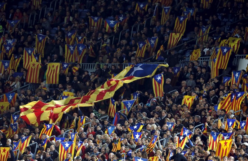 © Reuters. Aficionados del Barcelona planean protesta independentista frente al Celtic