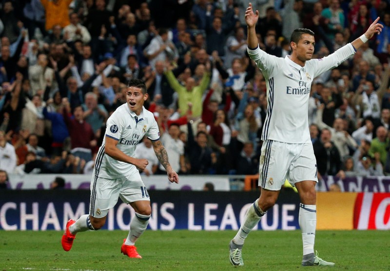 © Reuters. Football Soccer - Real Madrid v Sporting Portugal - UEFA Champions League group stage