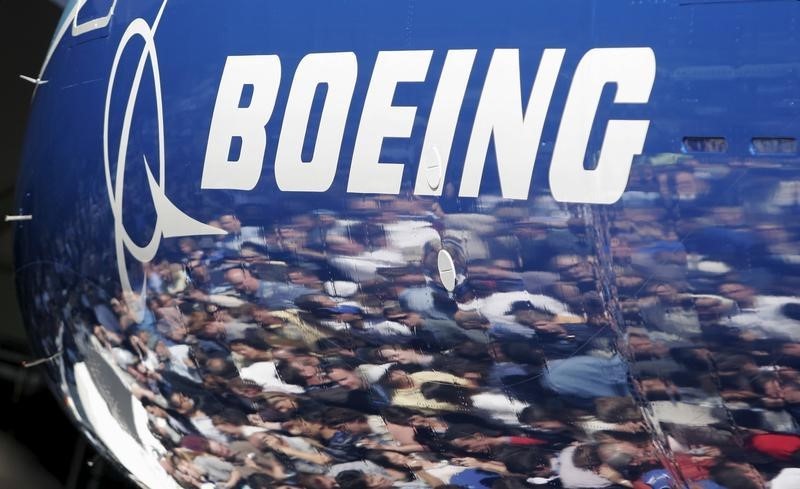 © Reuters. File photo of fuselage of a Boeing 787 in Everett