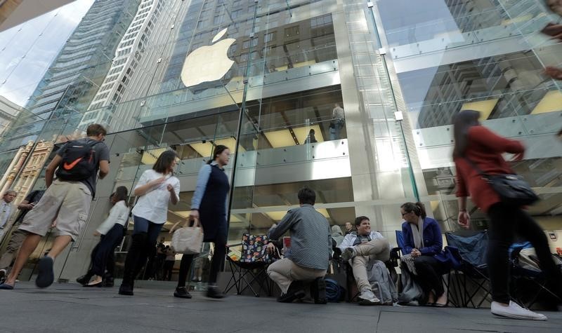 © Reuters. Apple dice que las cantidades iniciales de iPhone 7 Plus se han agotado