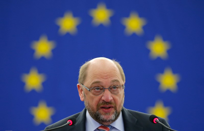 © Reuters. European Parliament President Schulz presides a debate on the outcome of last EU-Turkey summit at the European Parliament in Strasbourg