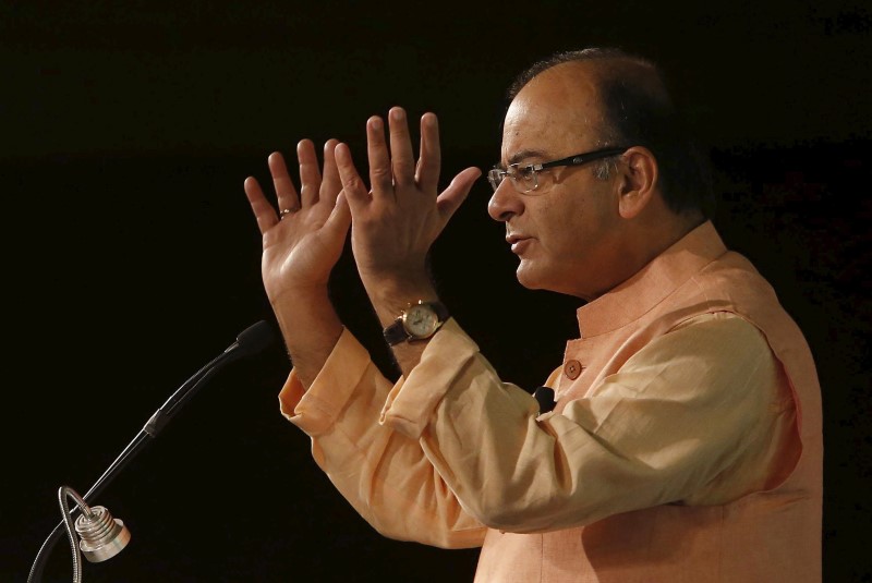 © Reuters. India's Finance Minister Arun Jaitley gestures while giving his closing remarks during the "Advancing Asia: Investing for the Future" conference in New Delhi