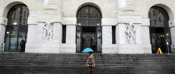 © Reuters. Ingresso Borsa di Milano.