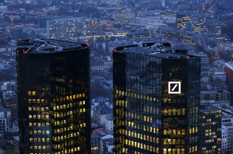 © Reuters. The headquarters of Germany's Deutsche Bank is photographed early evening in Frankfurt