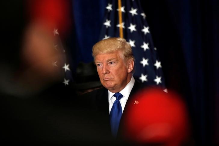 © Reuters. Trump durante entrevista em Washington