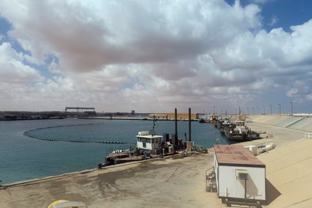 © Reuters. A view of Es Sider export terminal in Ras Lanuf