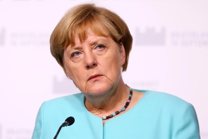 © Reuters. ميركل تتكبد هزيمة في برلين خلال الانتخابات البرلمانية بسبب الهجرة